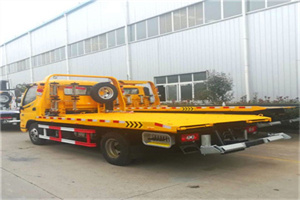 玉龙附近拖车救援搭电